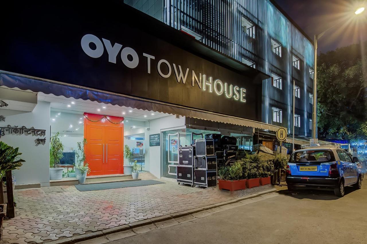 Vaccinated Staff- Oyo Townhouse 105 Khar West Station 호텔 뭄바이 외부 사진